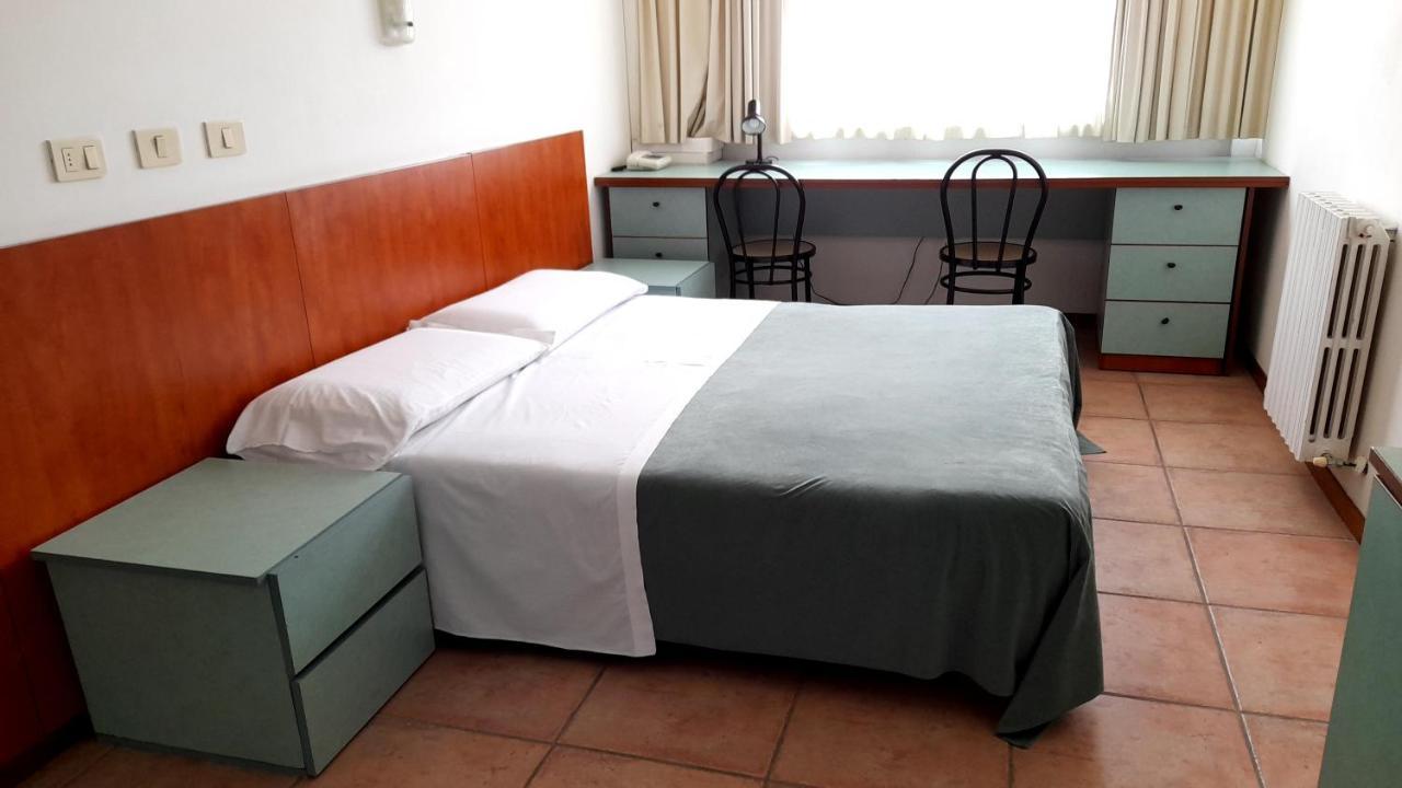 Hotel Tortorina Urbino Extérieur photo