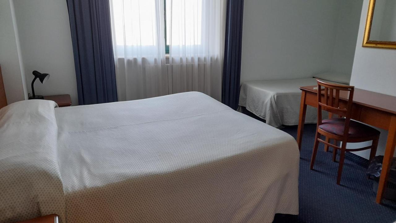 Hotel Tortorina Urbino Extérieur photo