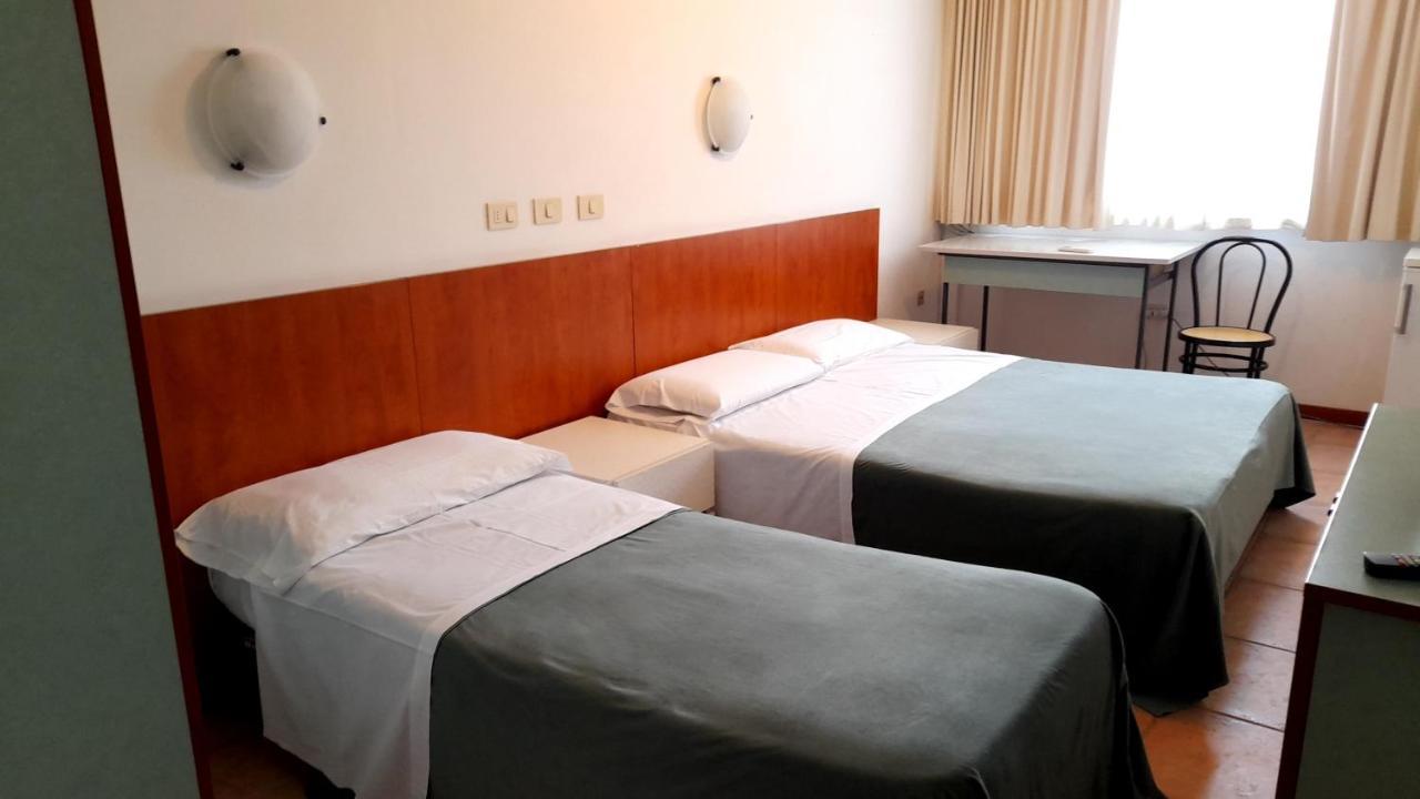 Hotel Tortorina Urbino Extérieur photo