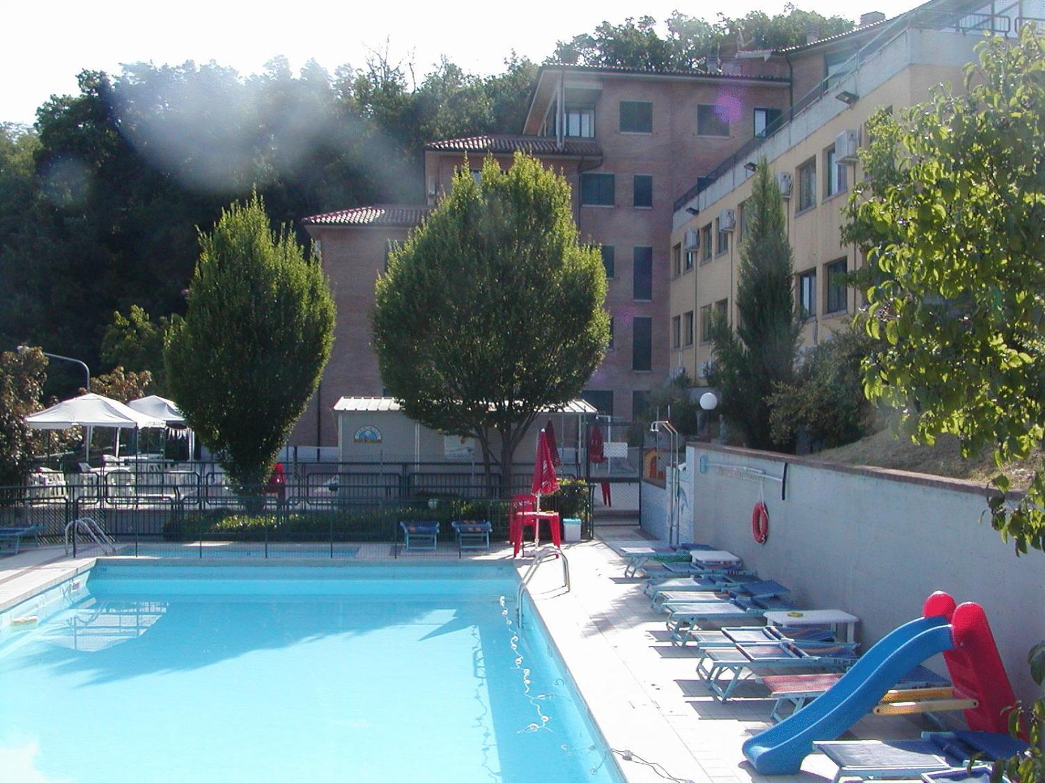 Hotel Tortorina Urbino Extérieur photo
